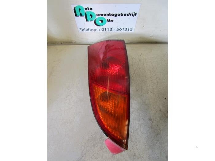 Achterlicht links van een Ford Focus (Focus 98-), Gebruikt, -, -, Ophalen of Verzenden