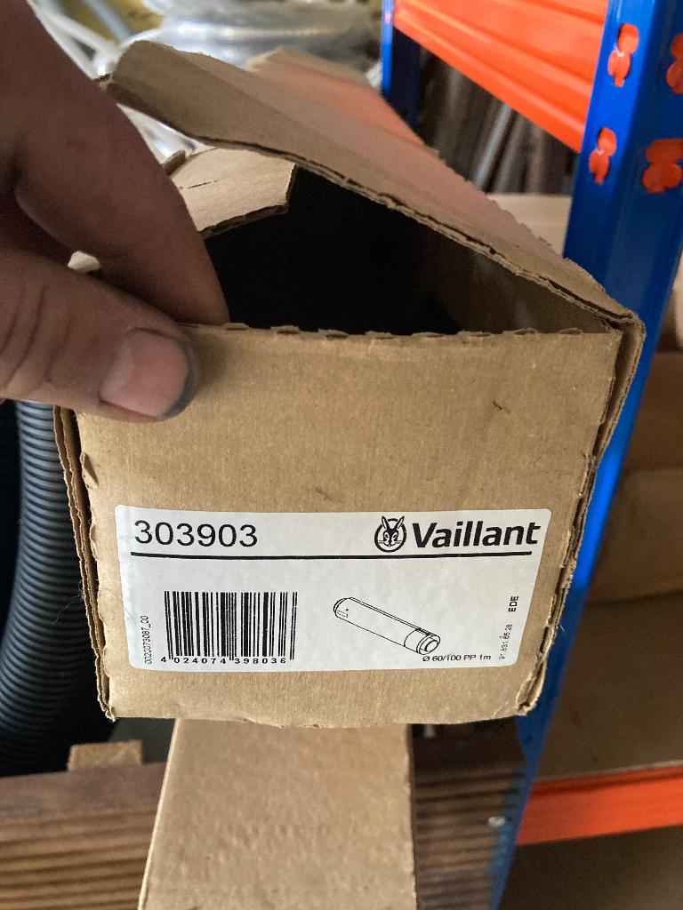 Vaillant Allonge concentrique 1M (2 pièces), Bricolage & Construction, Enlèvement, Comme neuf, Chaudière CC ou Chaudière combinée