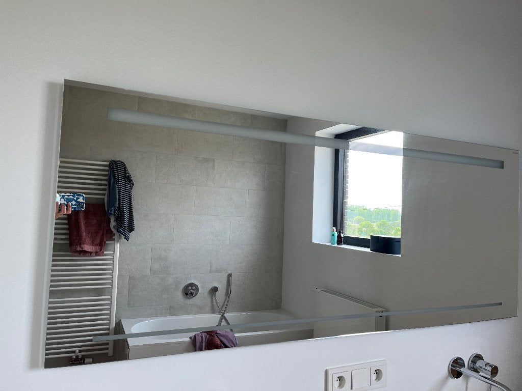 Badkamerspiegel met licht, Ophalen, 125 cm of meer, Zo goed als nieuw, Minder dan 100 cm