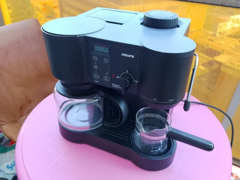 MACHINE A CAFE COFFEE MACHINE KRUPS TYPE 867, Electroménager, Cafetières, Utilisé, Café moulu, Café en grains, Combiné, 2 à 4 tasses