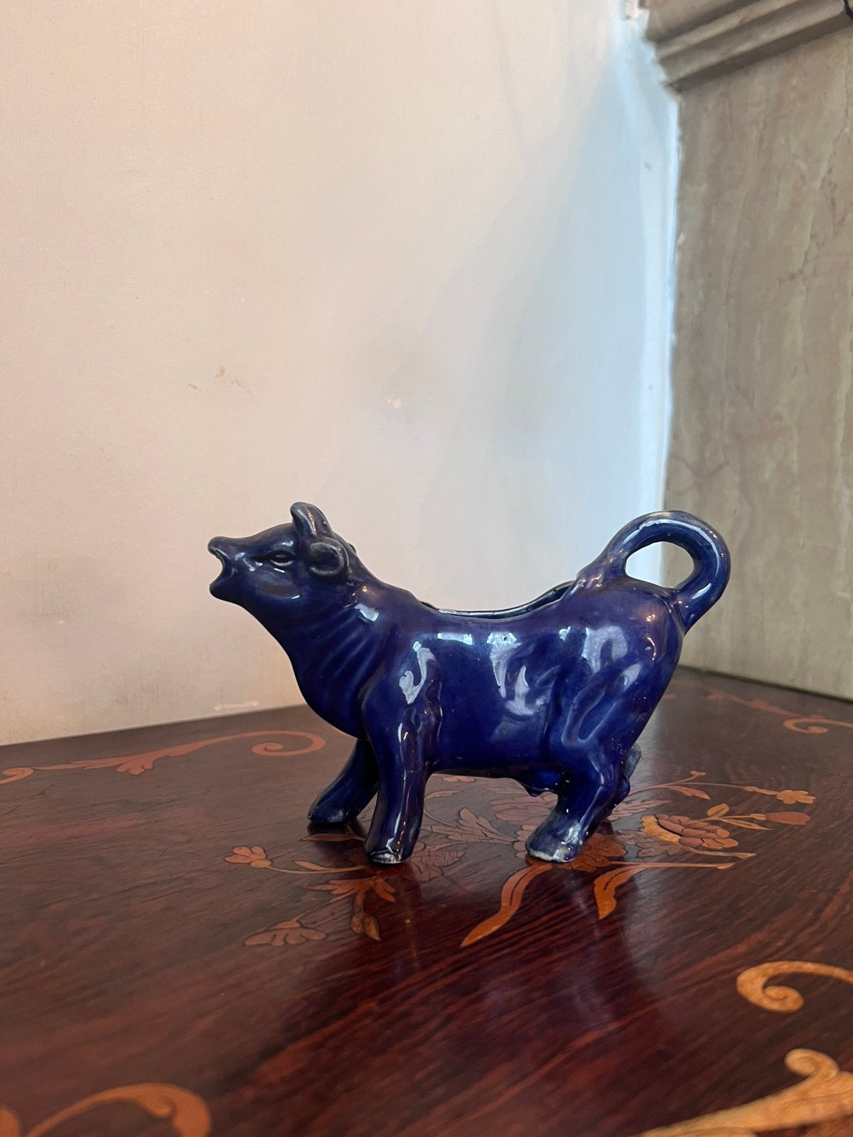 Pot à Lait / Pichet Vache Vintage en Céramique Bleu Cobalt, Enlèvement ou Envoi