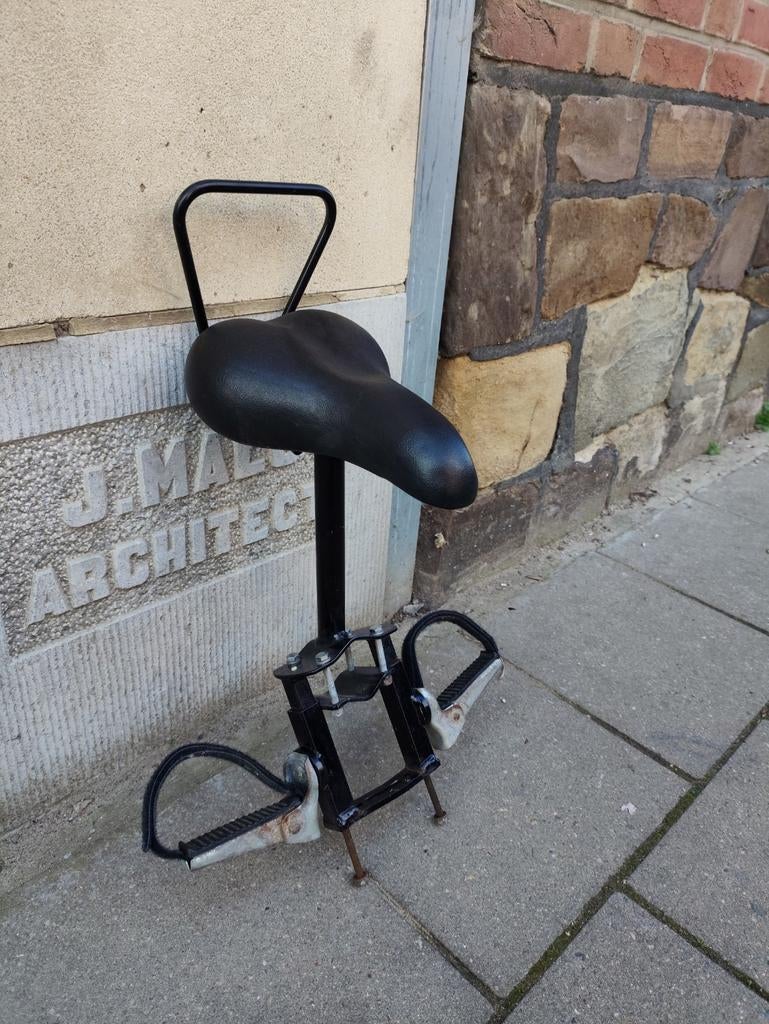 Selle sur tige modèle 3, Enlèvement