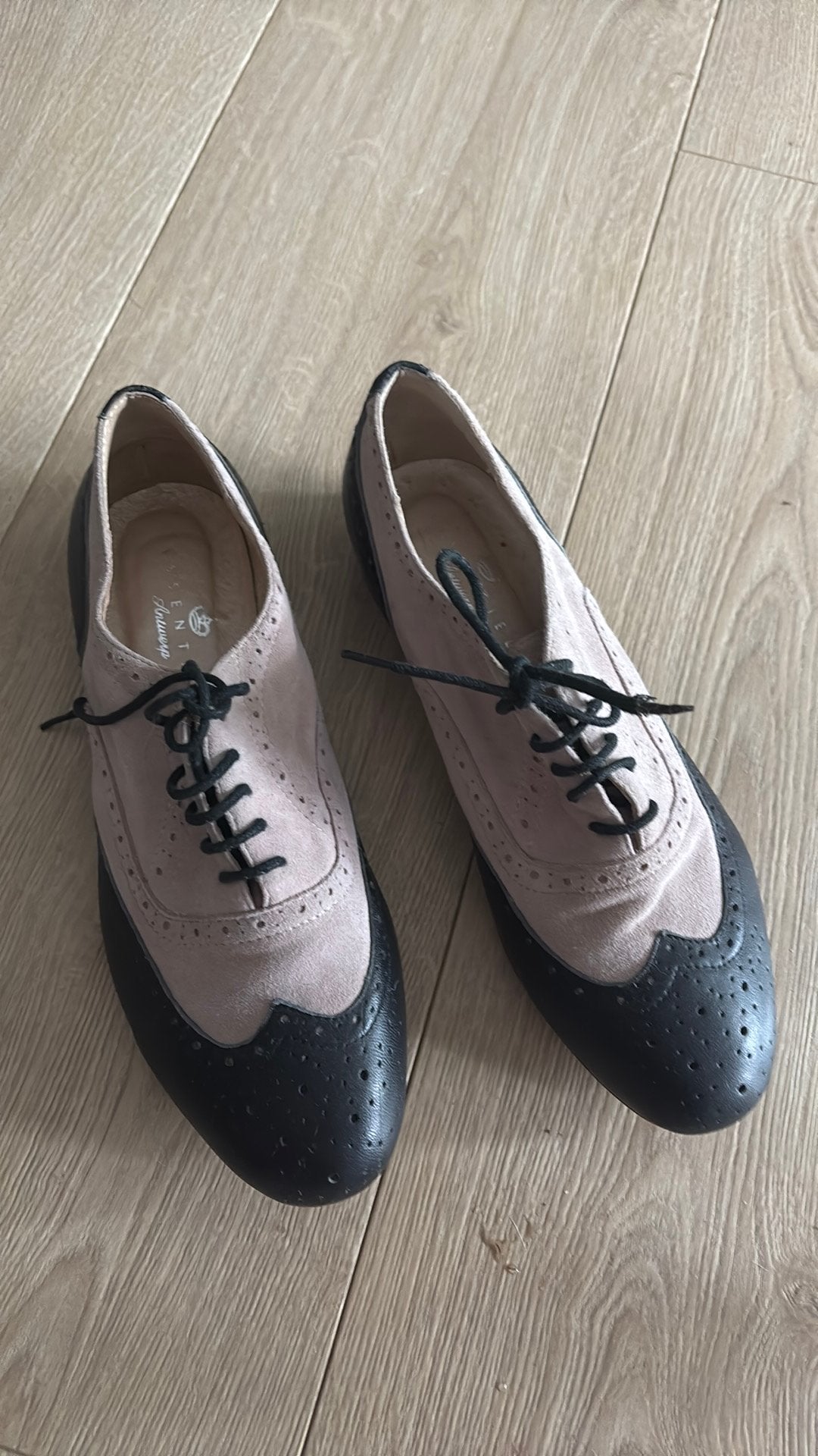Chaussures Essentiel Antwerp pour femme en cuir suédé 39, Enlèvement, Comme neuf