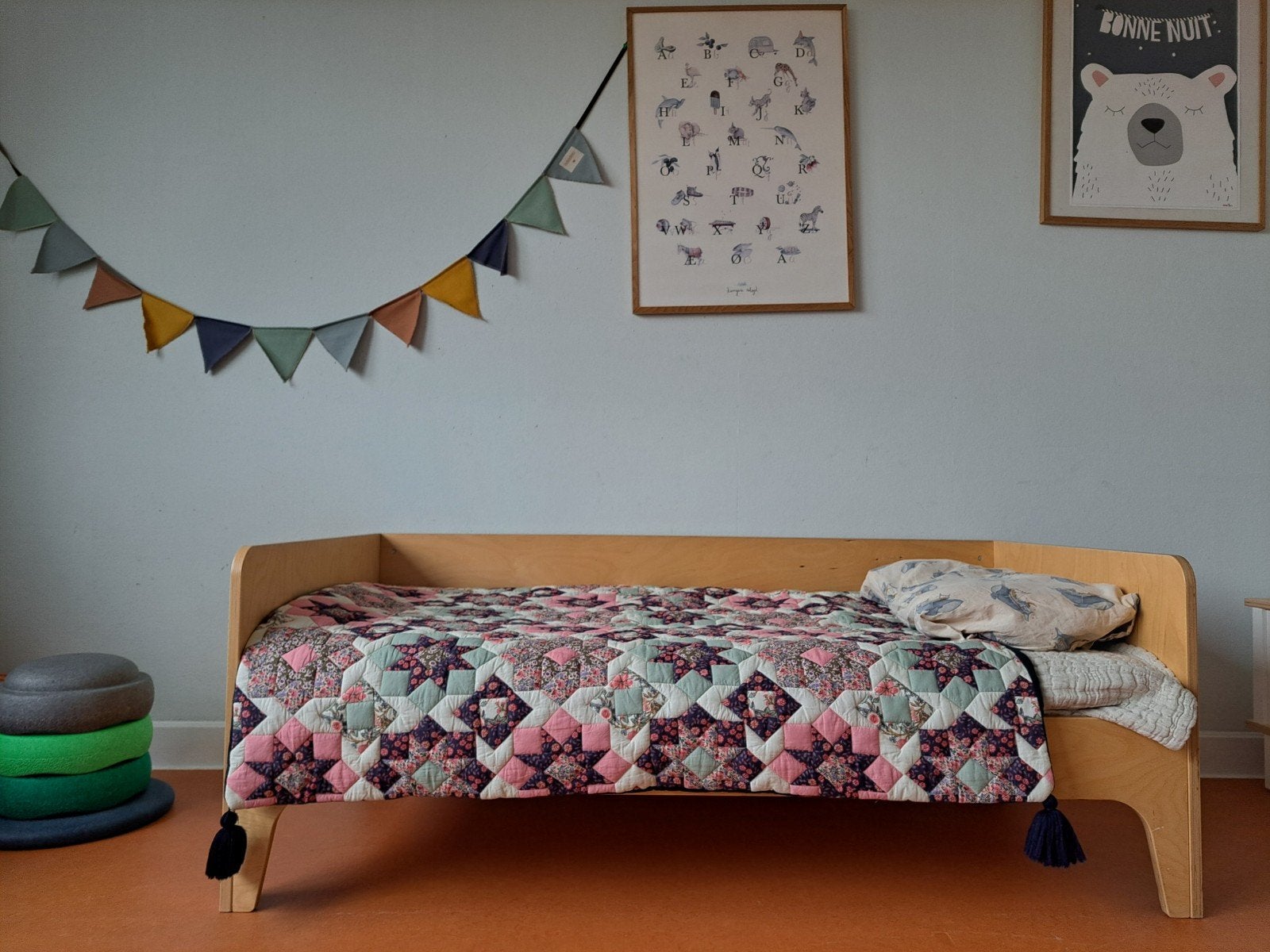 Lit bébé avec matelas, Enfants & Bébés, Chambre d'enfant | Lits, Enlèvement