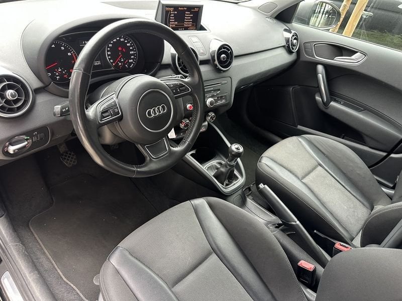 Audi A1 Sportback, Auto's, Voorwielaandrijving, 4 cilinders, Leder en Stof, Zwart
