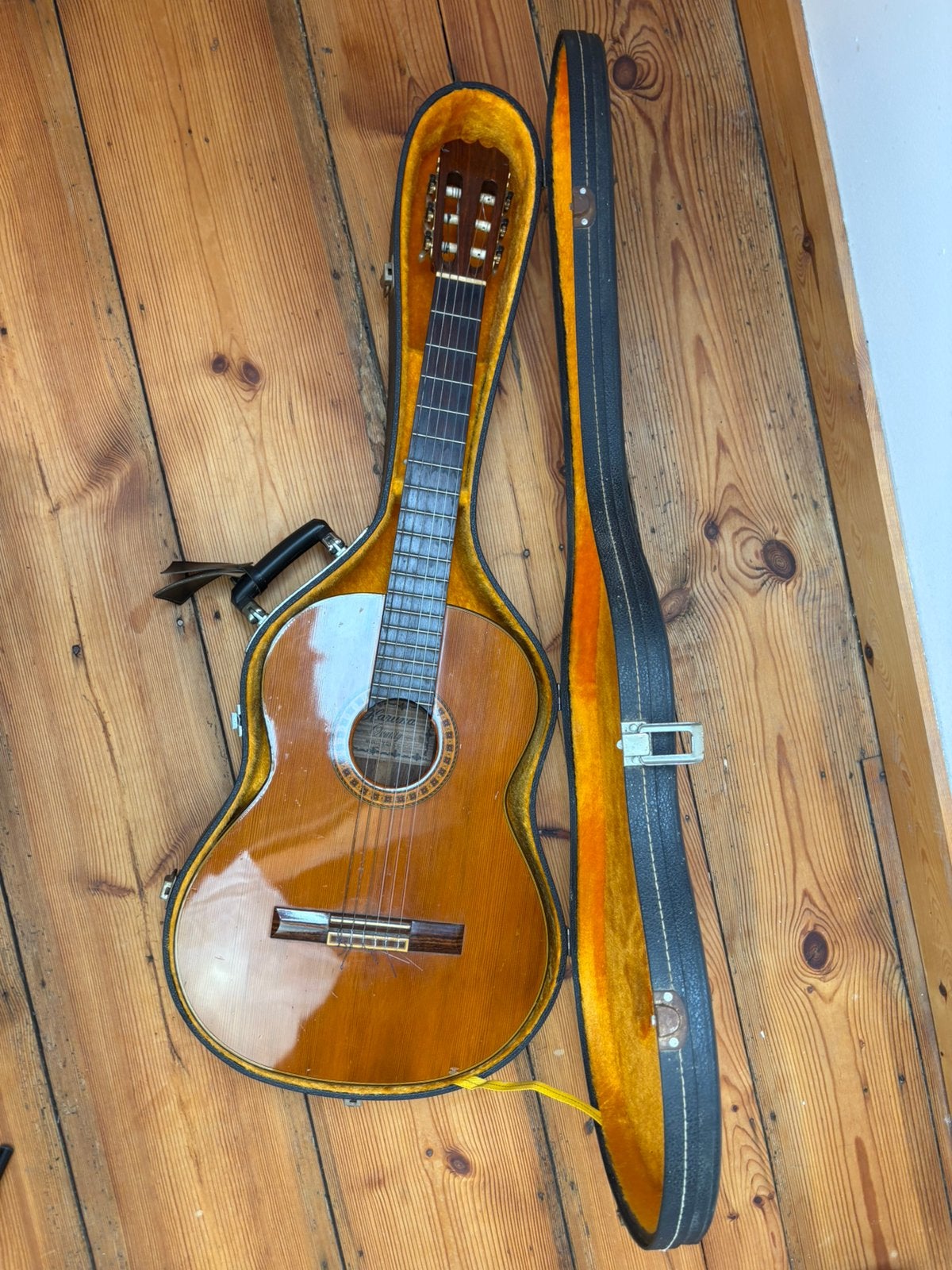 Vintage Japanese Yashio - Haruna YG-55 classical guitar, Ophalen of Verzenden, Gebruikt, Klassieke of Spaanse gitaar, Met koffer