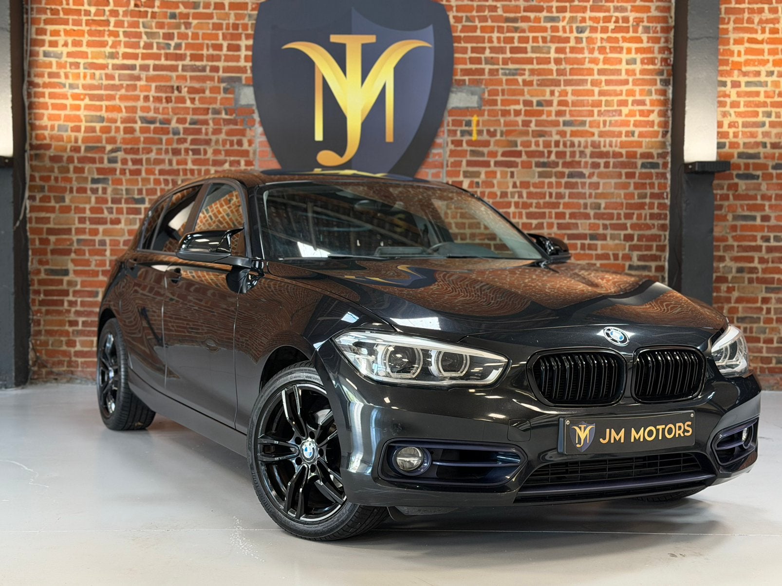 BMW 118d Automatique - Euro 6b - LED - 12/2016, Autos, BMW, Achat, Entreprise, Carnet d'entretien, 5 portes