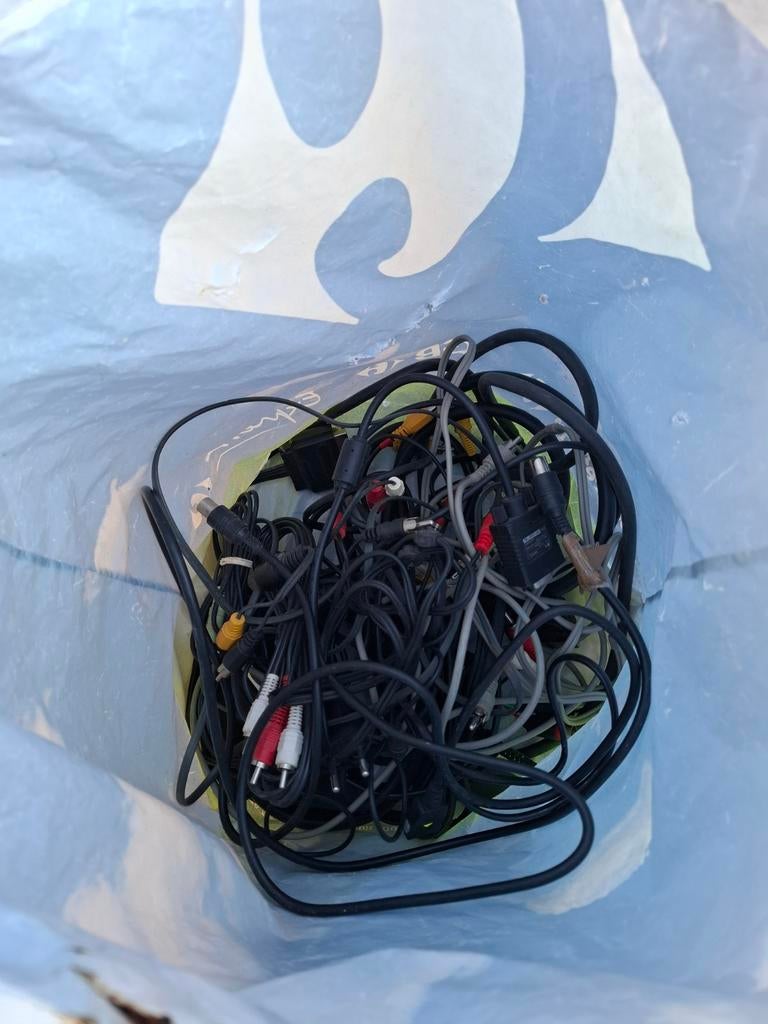 Lot de câble un peut de tous
