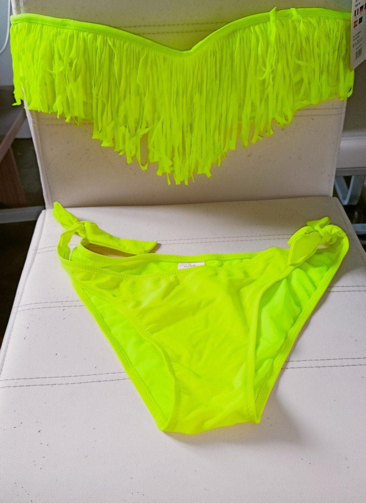 Maillot de bain femme 46, Vêtements | Femmes, Vêtements de Bain & Maillots de Bain, Enlèvement, Neuf, Jaune, Maillot de bain