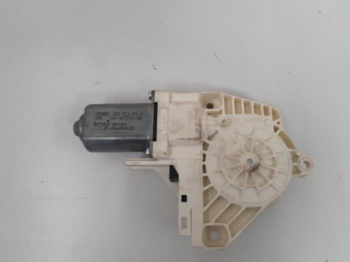 Moteur de vitre portière d'un Audi A4, -, Audi, -, -