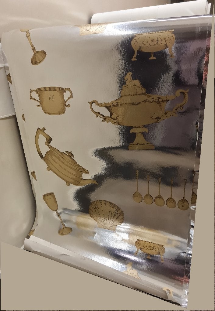 Papier peint argenté de la famille MULBERRY Gold - Silver, Enlèvement ou Envoi, 5 à 10 m², Autres marques, Ornemental