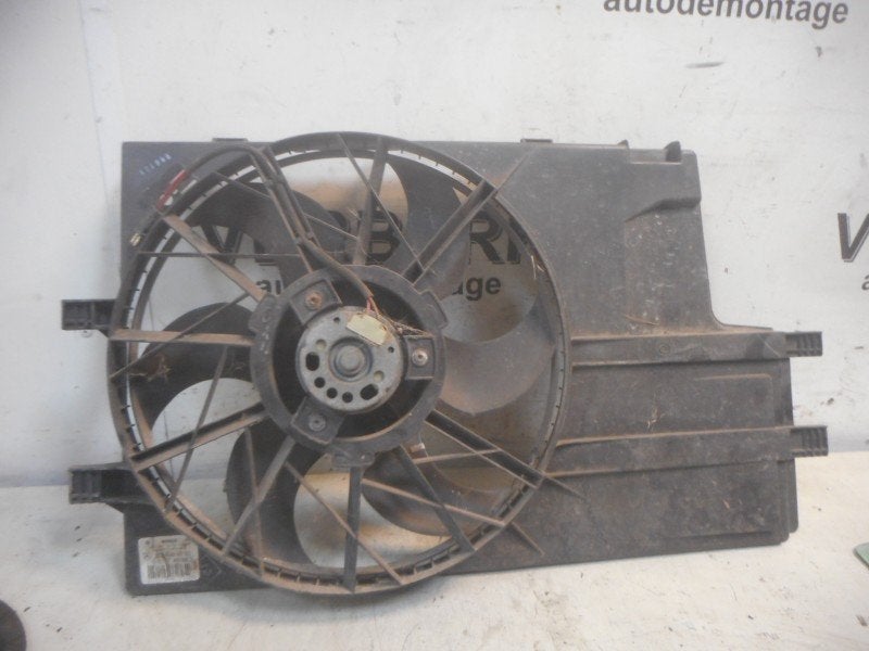 VENTILATEUR MOTEUR Mercedes-Benz A (W168) (1685000293), Robert Bosch AG, Mercedes-Benz, Utilisé, Robert-Bosch-Allee 1
74232  Abstatt, DE