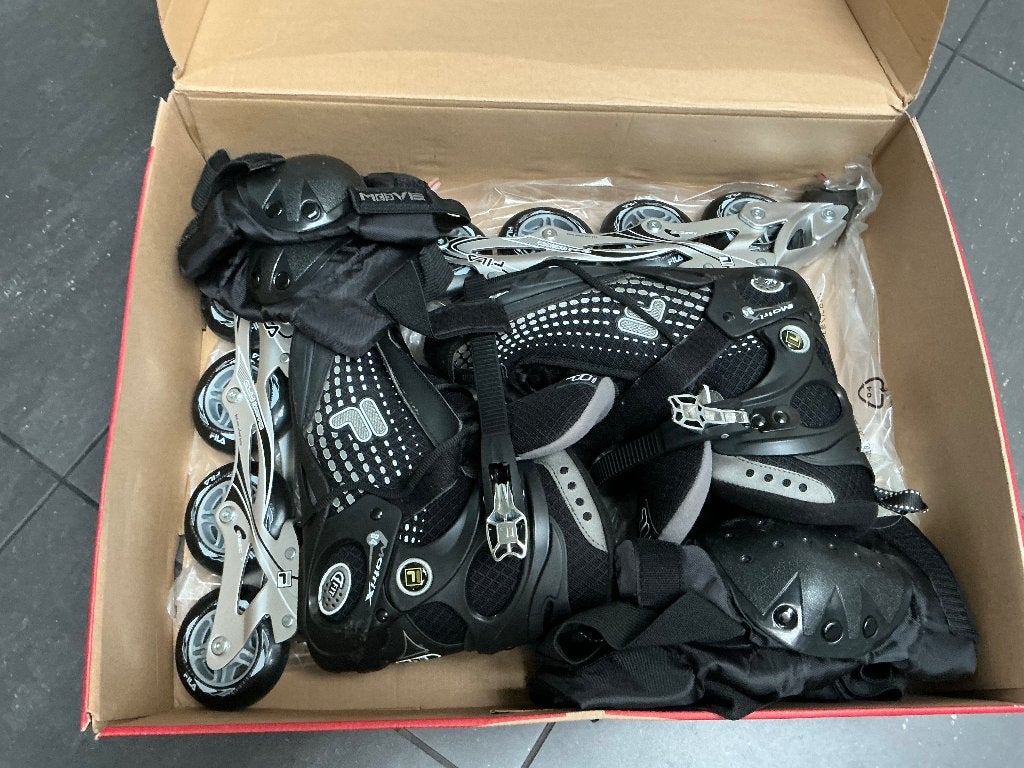 Fila Inline Skates – Maat 44 + Beschermers, Sport en Fitness, Overige merken, Ophalen of Verzenden, Zo goed als nieuw, Inline skates 4 wielen