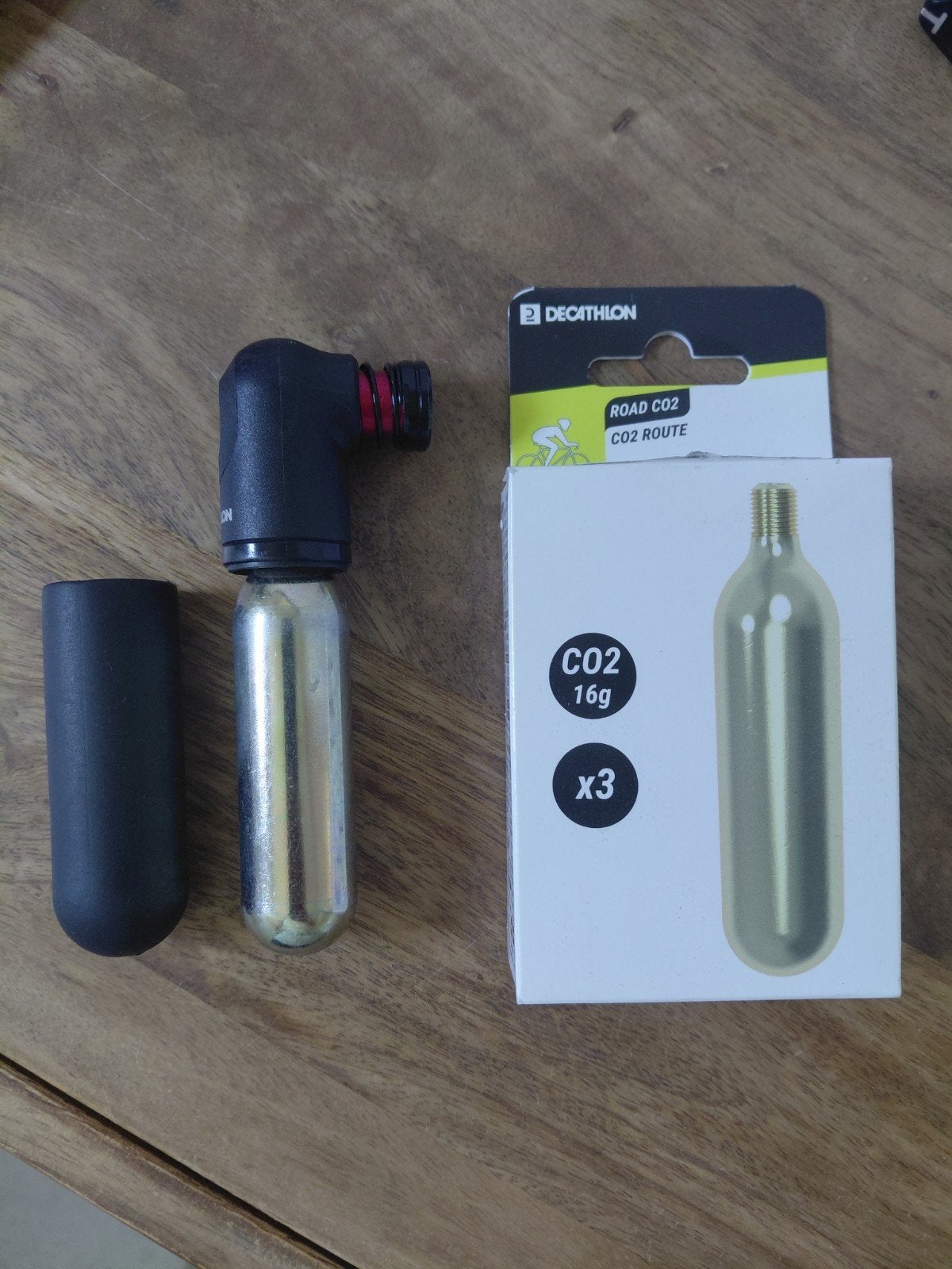 Co2 pomp + 4 Co2 patronen, Ophalen