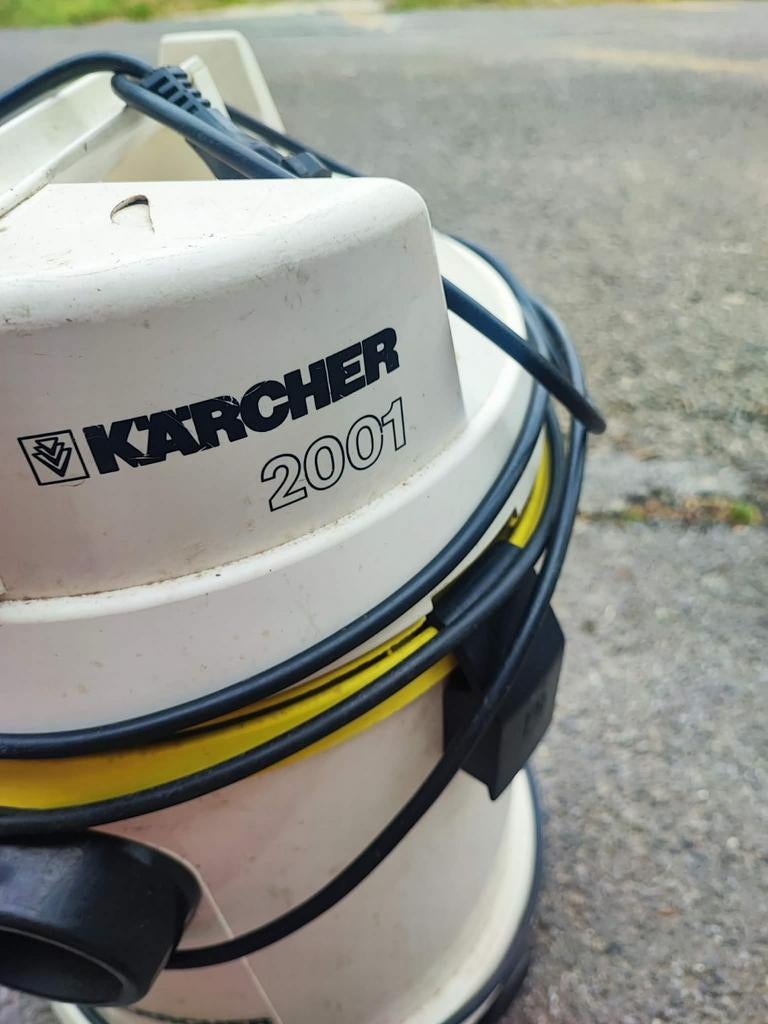 Aspirateur  karchers, Enlèvement