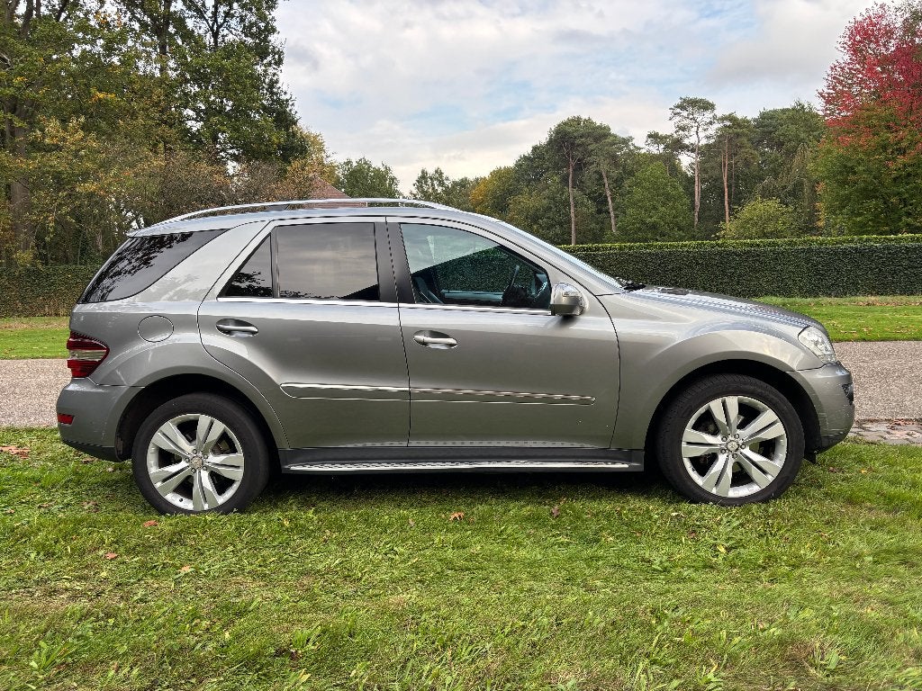 MERCEDES ML 300 CDI - utilitaire léger, Autos, Achat, 2987 cm³, Attache-remorque, 2 places