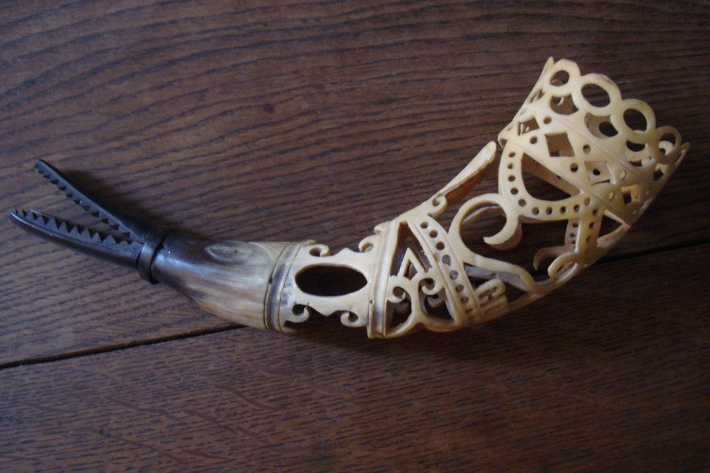 antieke   hand gesneden hoorn ( Noord India 1935), Antiek en Kunst, Ophalen
