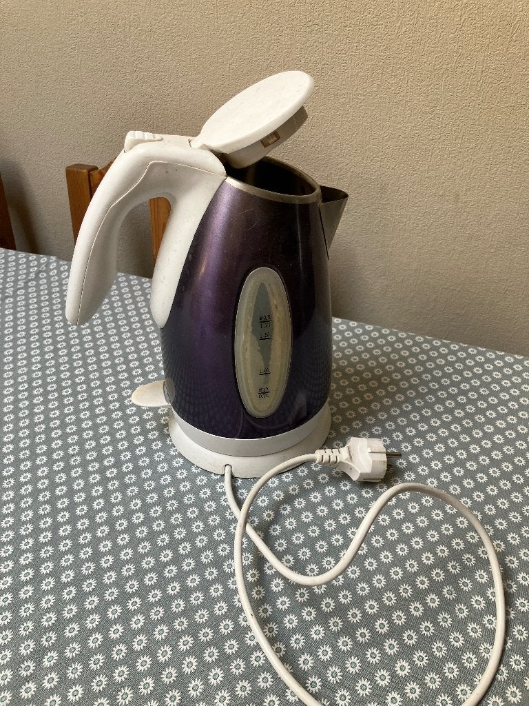 Waterkoker, 1 tot 2 liter, Ophalen, Gebruikt