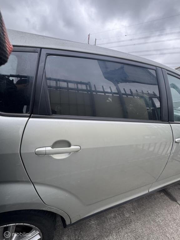 rechtsachter deur grijs Toyota Corolla Verso ('02-'06), Ophalen, Gebruikt, Deur, Achter
