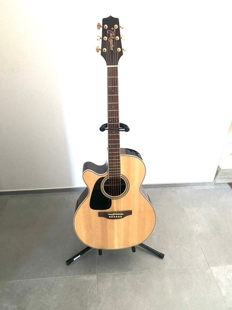 Takamine GN51CE pour gauchier avec housse et support, Musique & Instruments, Instruments à corde | Guitares | Acoustiques, Enlèvement