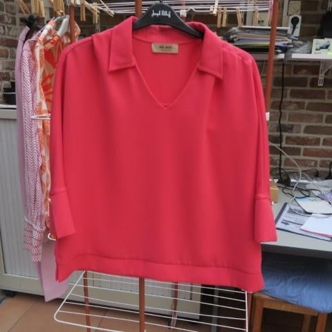 Blouse rood v-hals Mos Mosh mt L (42-44), Kleding | Dames, Mos Mosh, Maat 42/44 (L), Nieuw, Ophalen of Verzenden