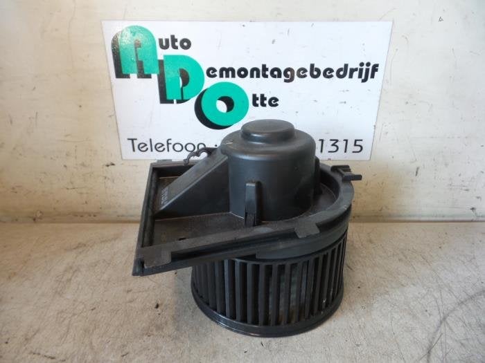 Kachel Ventilatiemotor van een Volkswagen Bora (Bora 98-), Gebruikt, -, Volkswagen, -