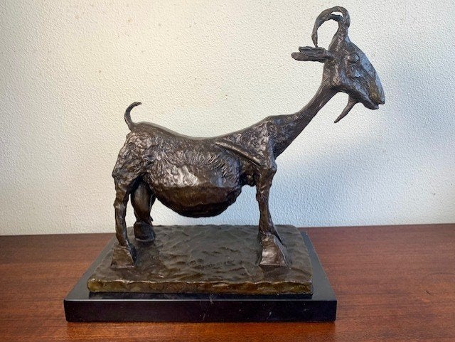 Bronzen Beeld Geit Picasso She Goat Gesigneerd Nummer, Antiek en Kunst, Ophalen of Verzenden, 20 - 50 cm, Beeld, Bruin