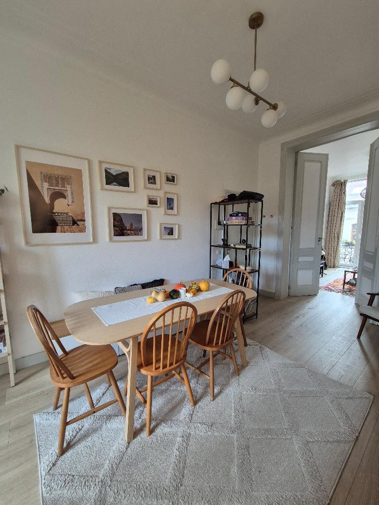 Table Voxlox (IKEA), 150 à 200 cm, Cinq personnes ou plus, Comme neuf, Enlèvement
