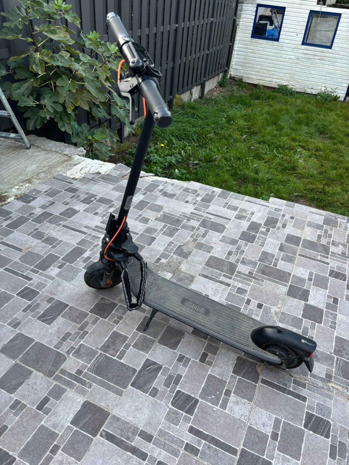 Segeway Ninebot kickscooter E2 elektrische scooter, Fietsen en Brommers, Ophalen, Gebruikt, Elektrische step (E-scooter)