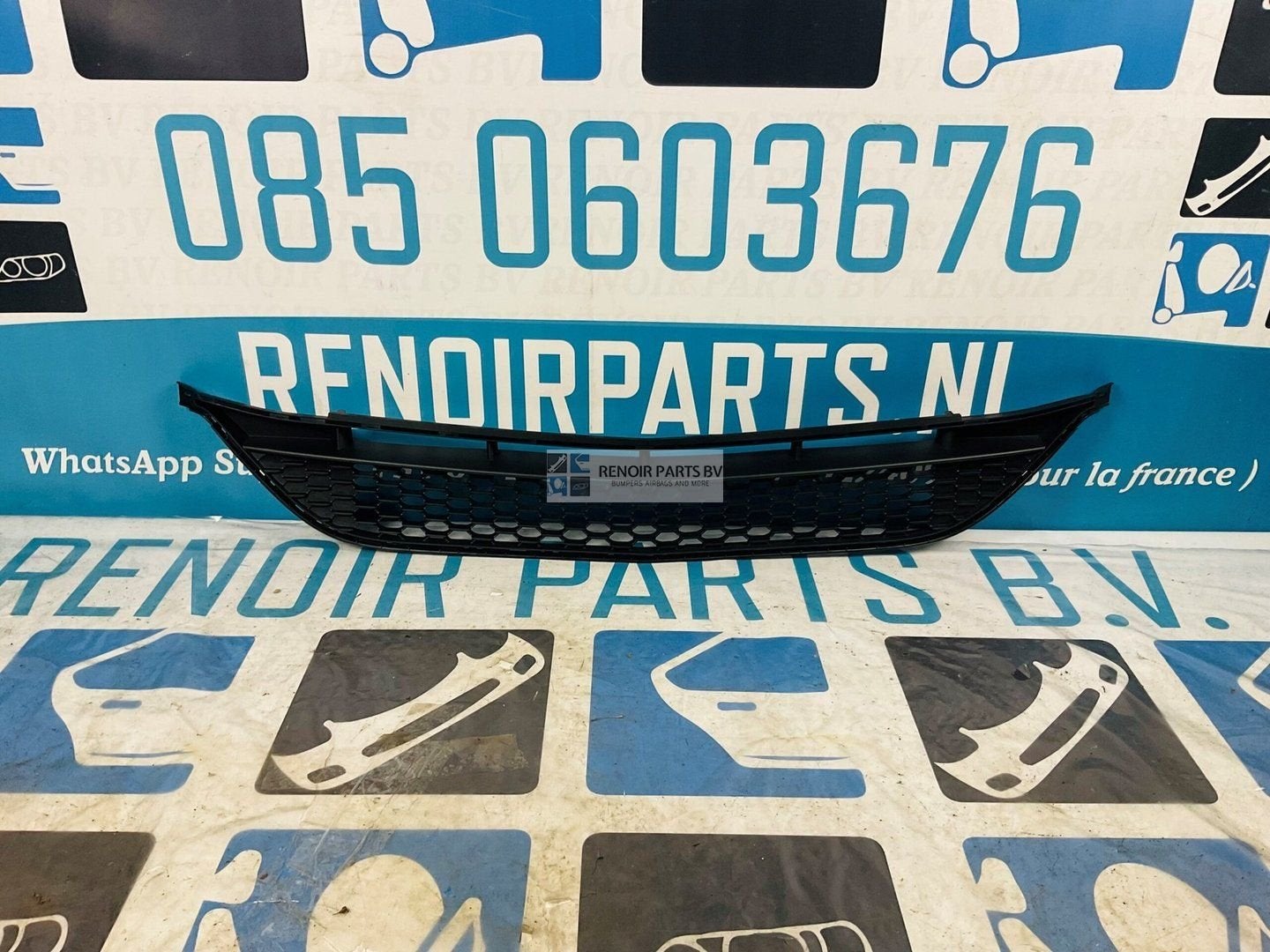 Bumper Rooster Mercedes A Klasse W177 AMG Onder Grill A17788, -, Utilisé, -, Enlèvement ou Envoi
