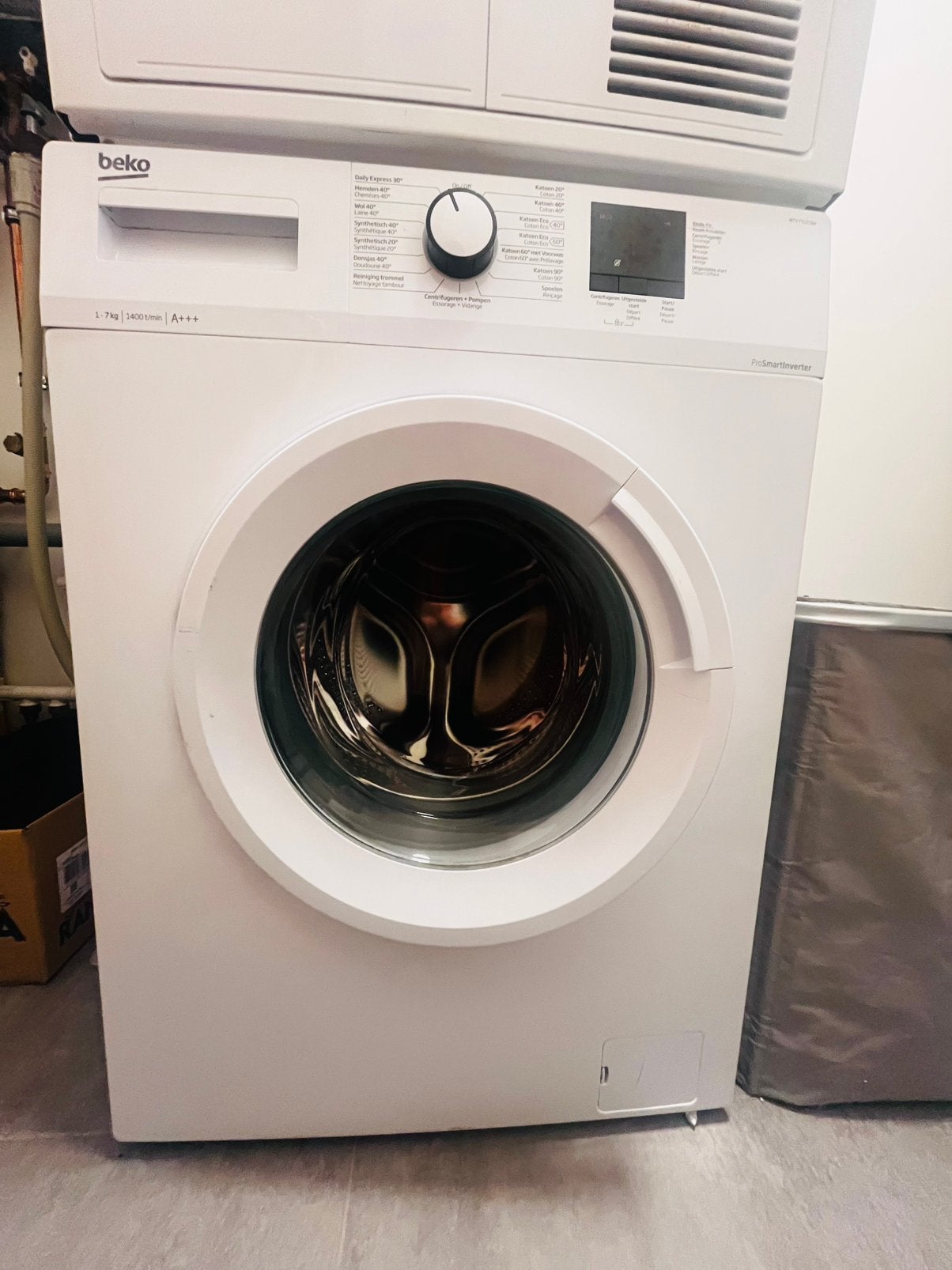 Machine a laver disponible derniere semaine de septembre, Enlèvement, Comme neuf