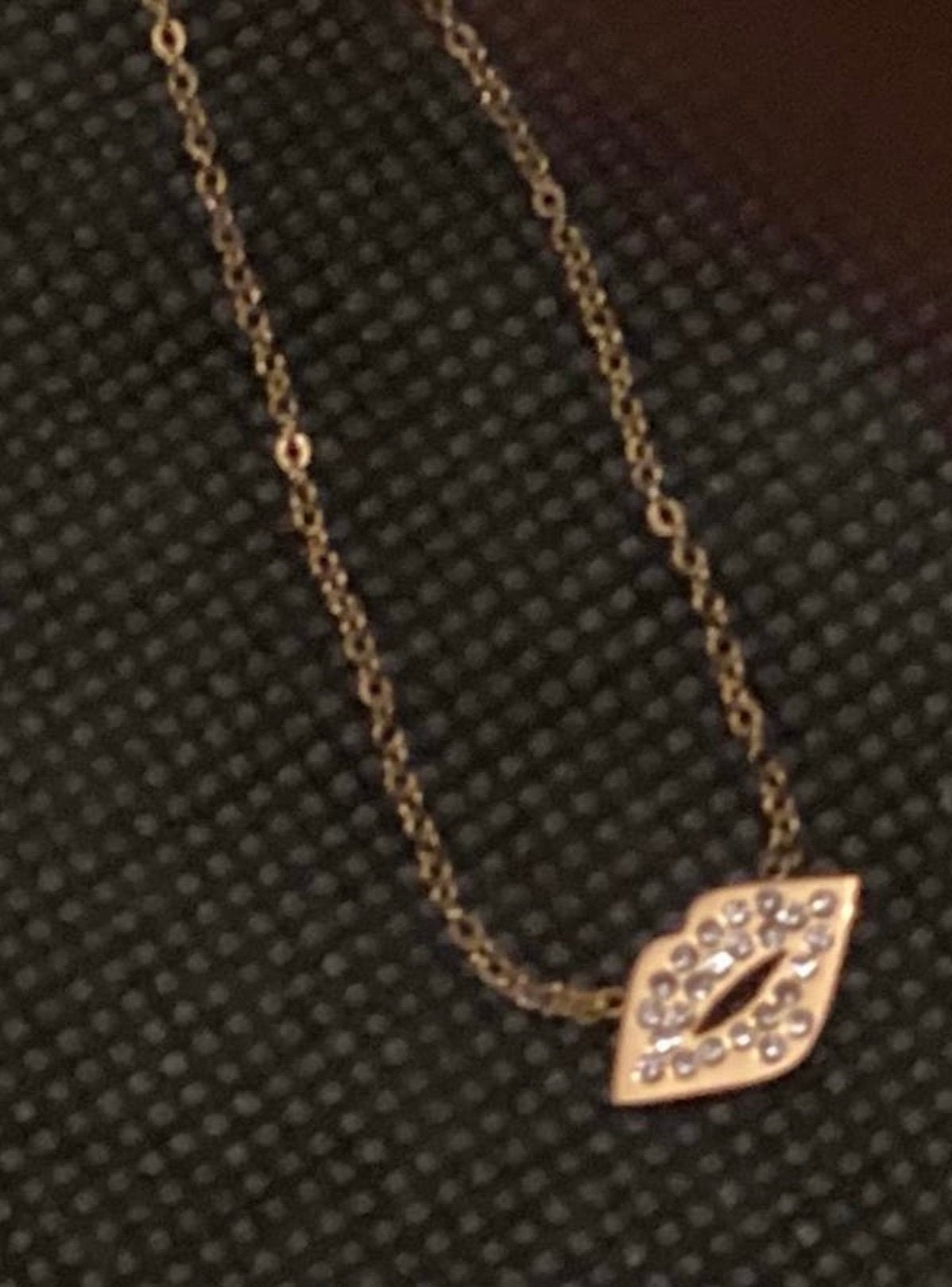 NIEUWE KETTING MET STRASS MONDJE ,MOOI!!!, Bijoux, Sacs & Beauté, Colliers, Neuf, Enlèvement ou Envoi, Or, Avec strass