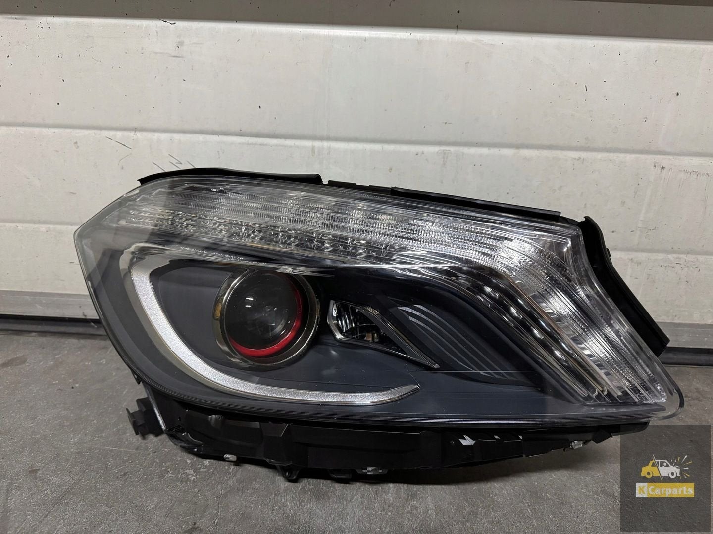 A1768205161, Phare droit bi-x non ILS Mercedes Classe A W 17, Mercedes-Benz AG, Mercedes-Benz, Utilisé, Mercedesstrasse 120
70372  Stuttgart, DE