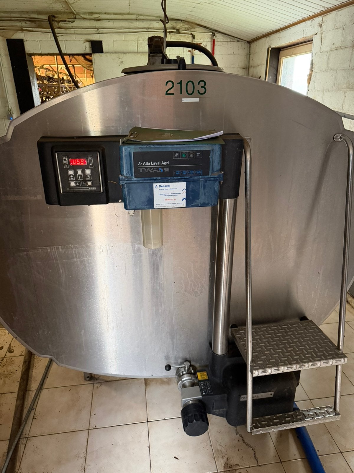 Melktank delaval 4000 l met melkwacht en koelgroep, Articles professionnels, Agriculture | Outils, Enlèvement, Élevage, Technologie laitière