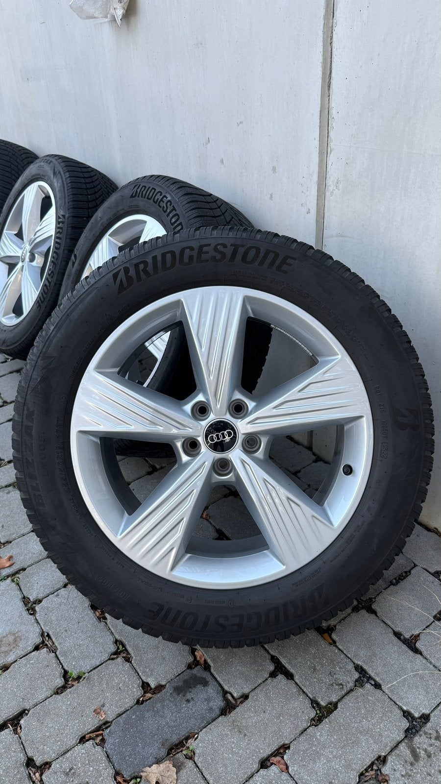 AUDI Q4 E-TRON + PNEUS D'HIVER, Pneus et Jantes, Pneus hiver, Véhicule de tourisme, 19 pouces
