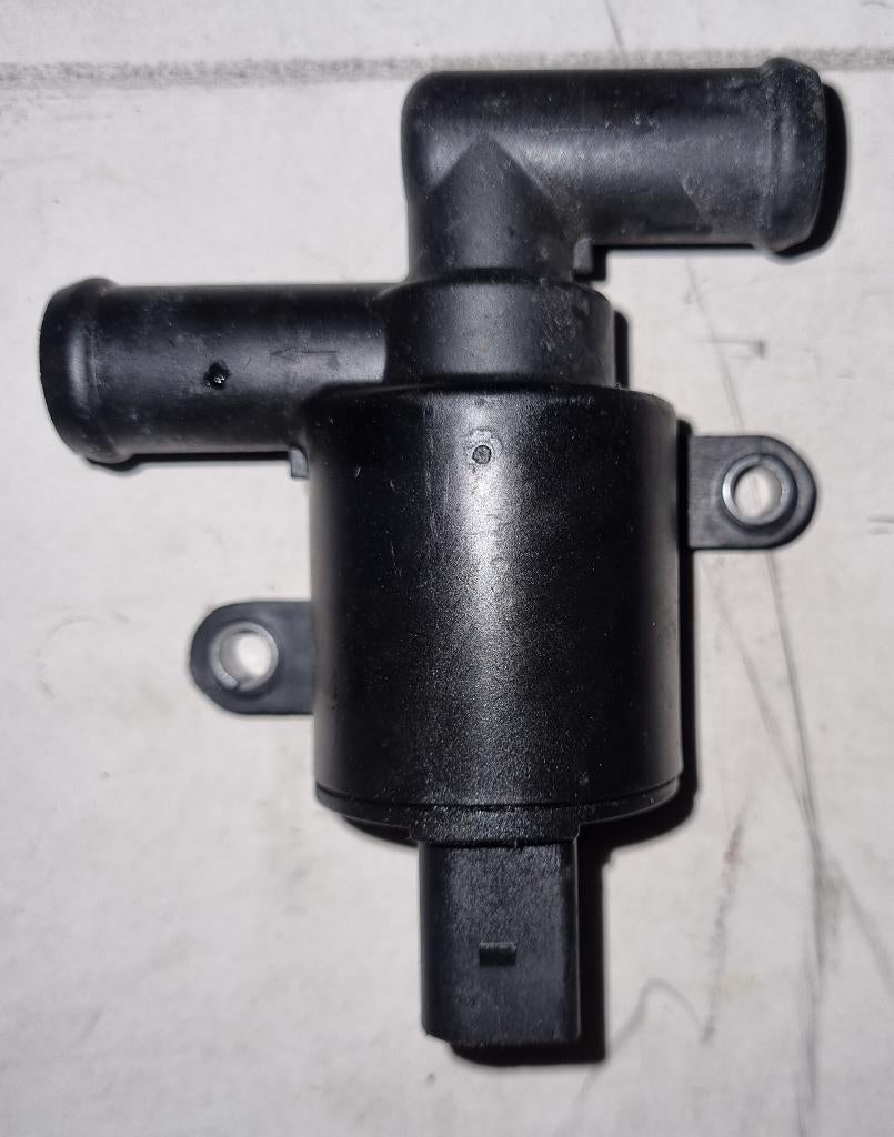 Waterpomp Volkswagen Golf VII 2.0 16V 2018 4H0121671D, Ophalen of Verzenden, Volkswagen