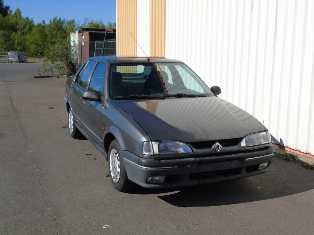 Renault 19 Chamade Benzine van 1994. Oldtimer., Auto's, Voorwielaandrijving, 4 deurs, Stof, 4 cilinders