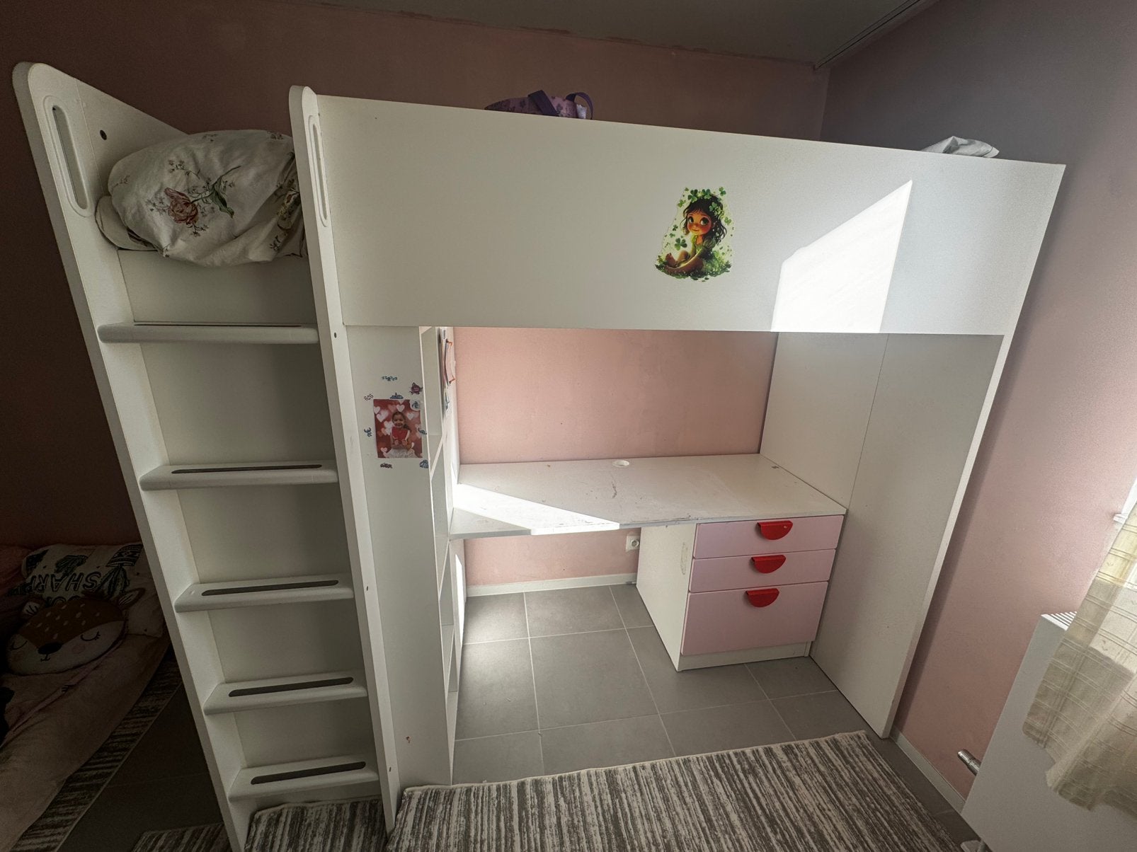 2 bedden met bureau, Ophalen, Zo goed als nieuw