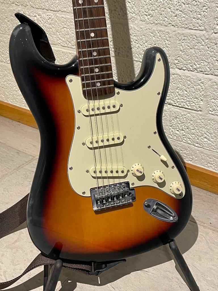 Stratocaster + Teisco Gracia, Musique & Instruments, Enlèvement, Utilisé, Solid body, Autres marques