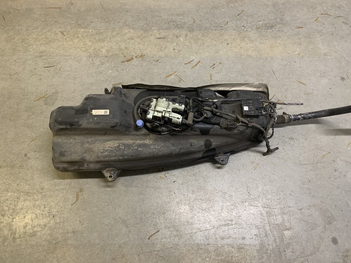 adblue tank vw crafter met pomp 2010 - 2018 0444050032, Gebruikt, -, Volkswagen, -