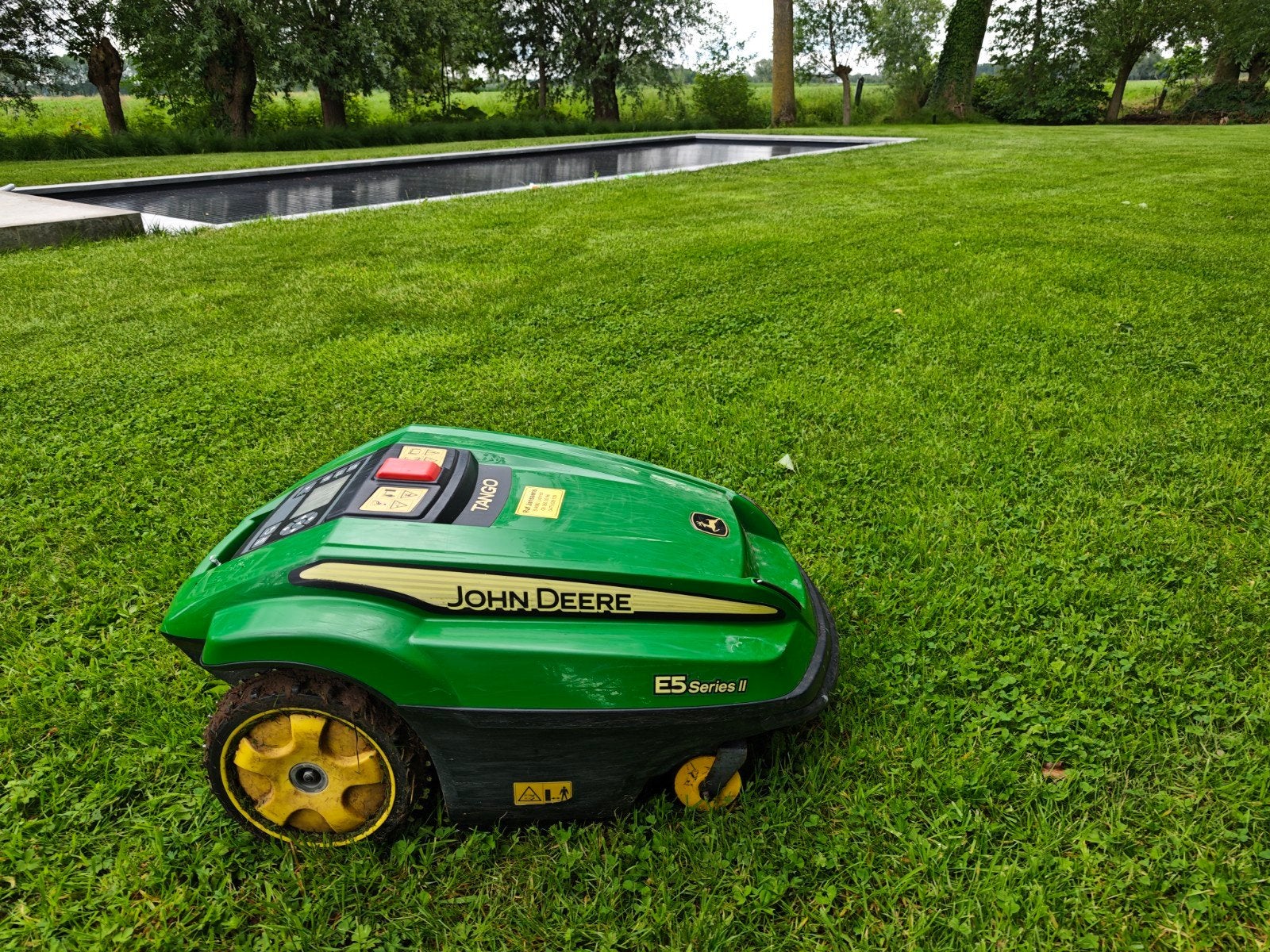 John Deere Tango E5 série II, Jardin & Terrasse, Tondeuses robotisées, Enlèvement ou Envoi