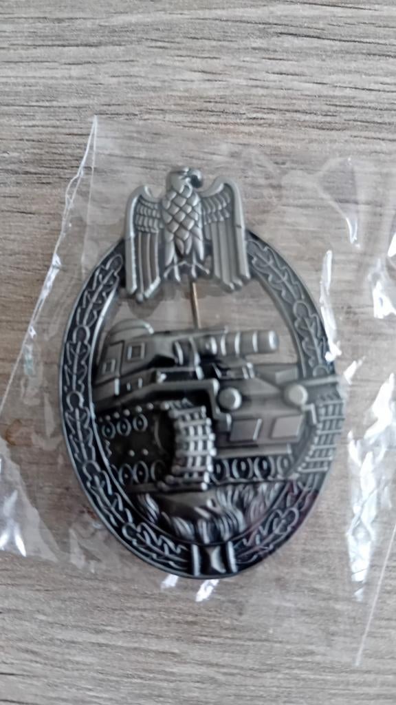 Tank medaille op ware grote repro, Verzamelen, Ophalen of Verzenden