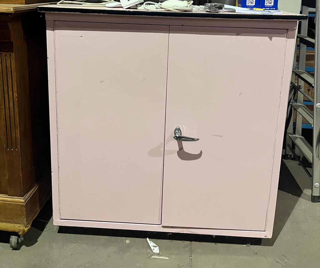 2x Metalen kast - 2 deuren - Houten Blad - Hoogte 102 cm, Huis en Inrichting, Kasten | Roldeurkasten en Archiefkasten, Gebruikt