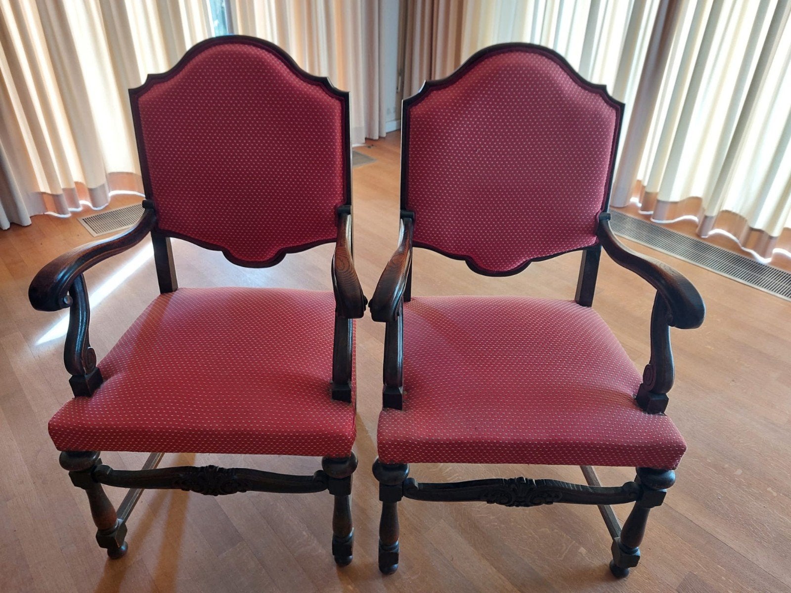 2 stoelen met armleuningen, Antiek en Kunst, Ophalen