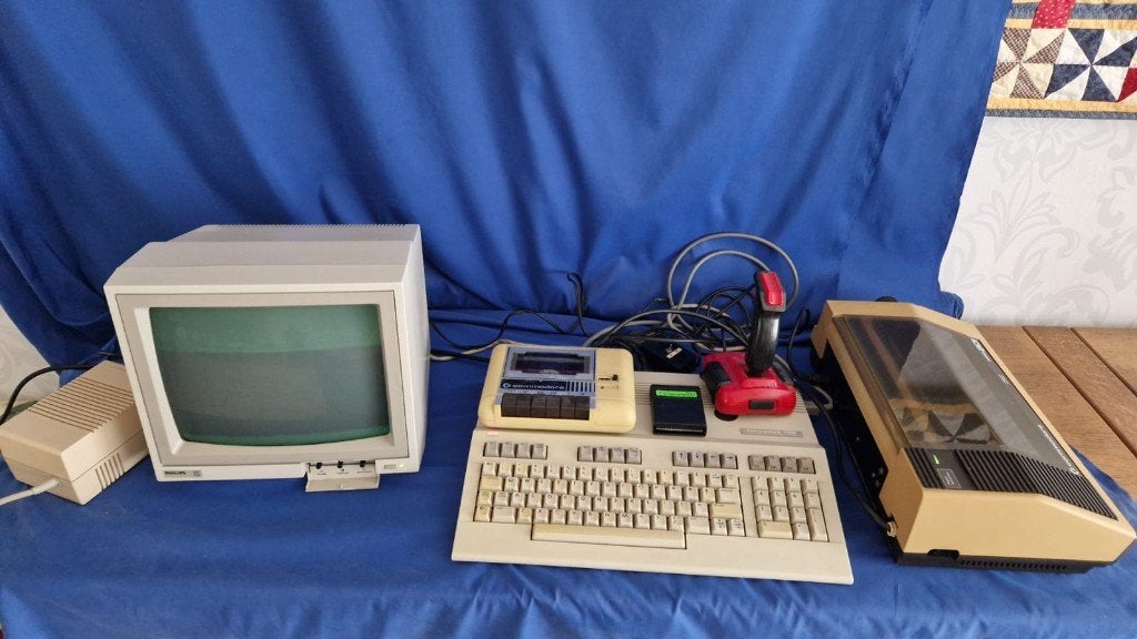 Vintage Commodore 128 set, Philips monitor, Final Cartridge, Computers en Software, Vintage Computers, Ophalen, Commodore