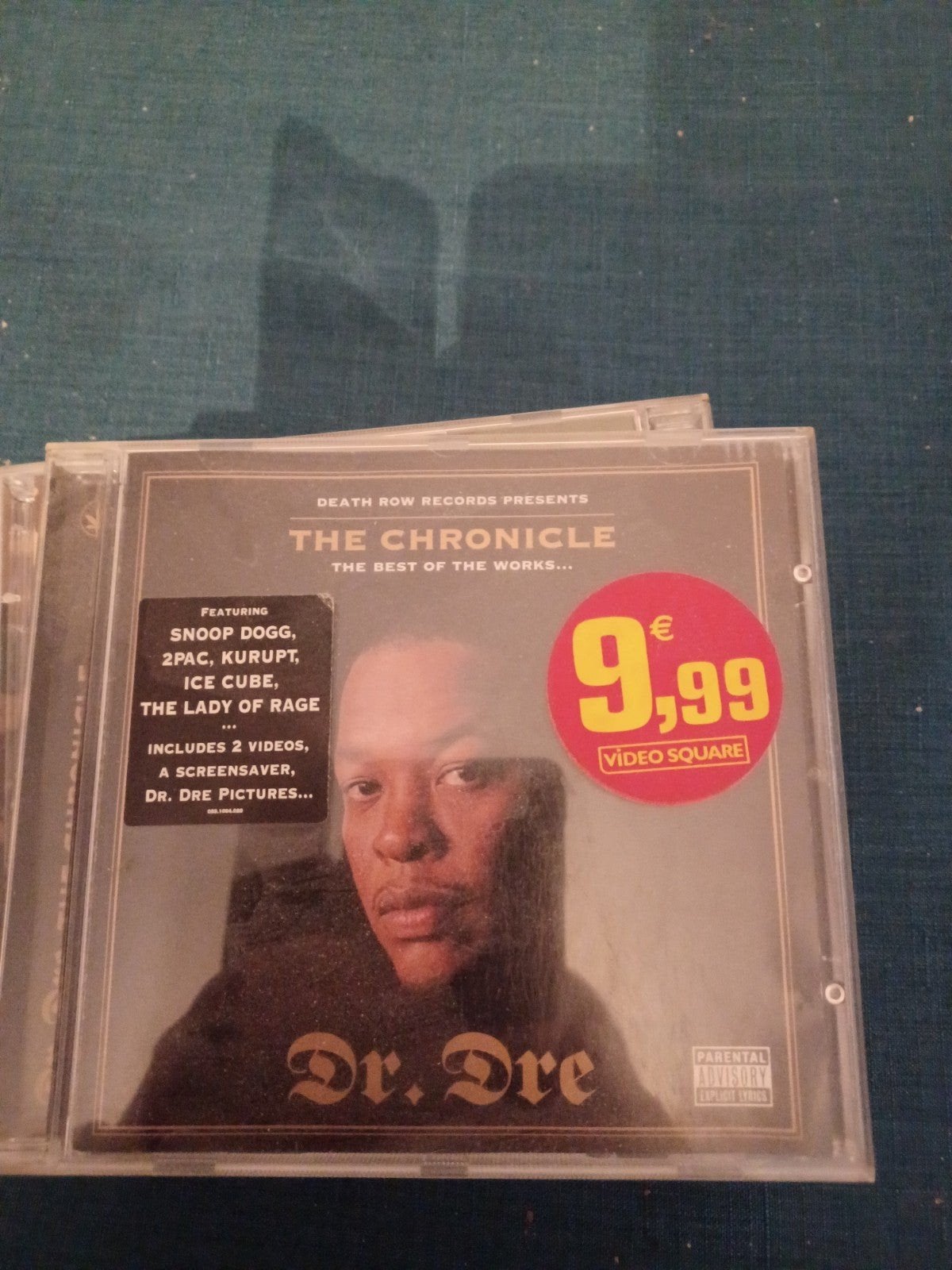 24 CD, CD & DVD, Enlèvement