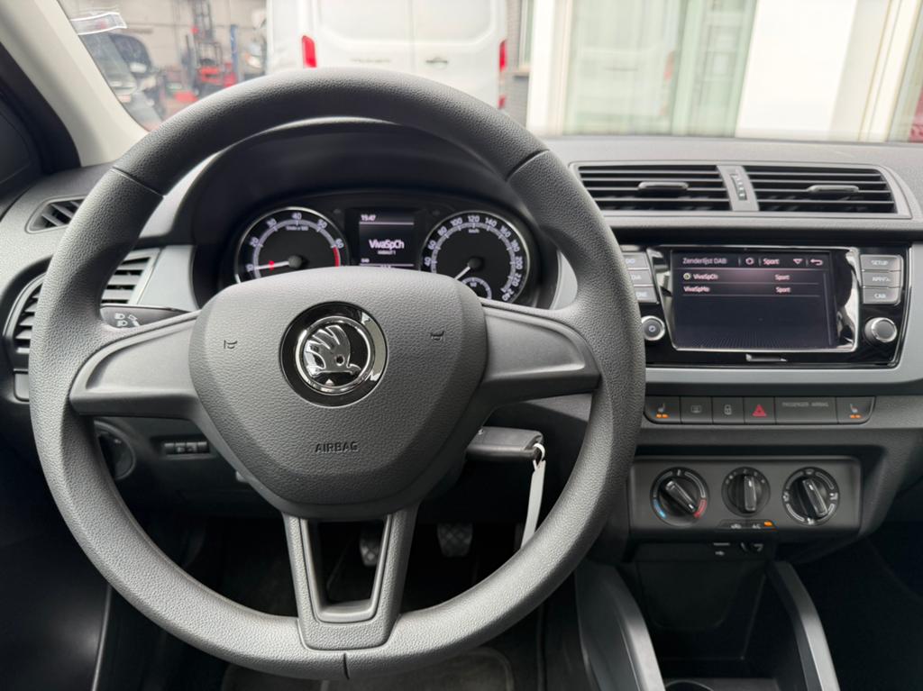 Skoda Fabia 1.0i Siege chauffant - Clima  - AppleCarPlay, Autos, Skoda, Achat, Electronic Stability Program (ESP), Entreprise