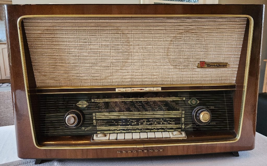 Vintage radio Nordmende Tannhauser, Enlèvement