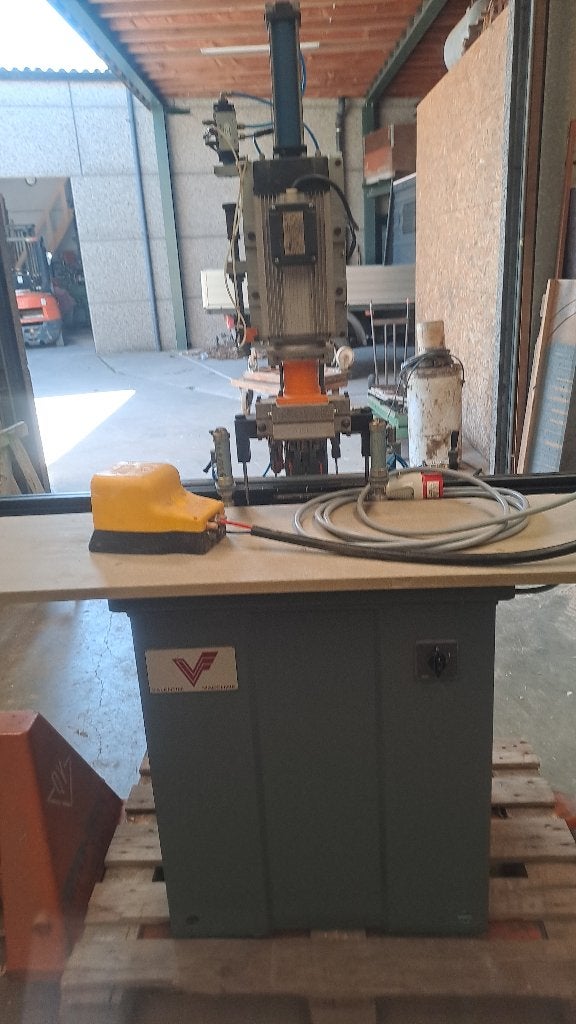 Pot en Rijboormachine, Ophalen