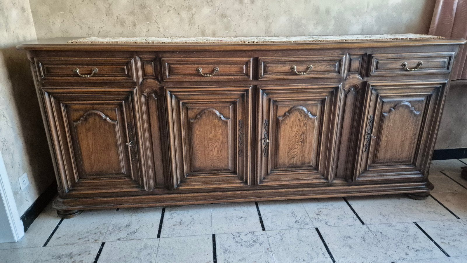 Klassieke dressoir,  uitstekende staat, Huis en Inrichting, Kasten | Dressoirs, Ophalen